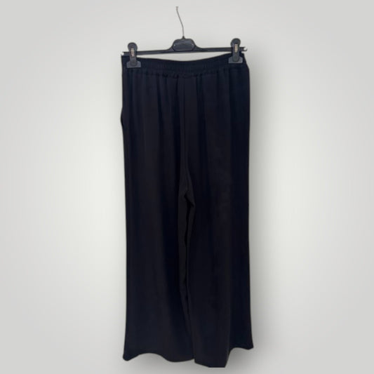 Pantalón negro ancho tipo traje