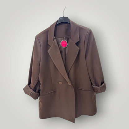 Traje marrón choco