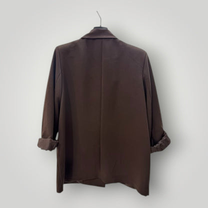 Traje marrón choco
