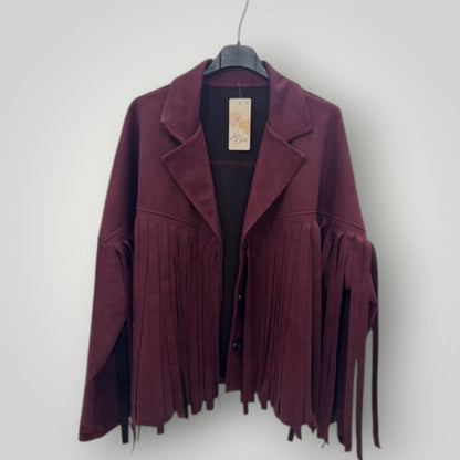 Chaqueta burdeos efecto ante con flecos