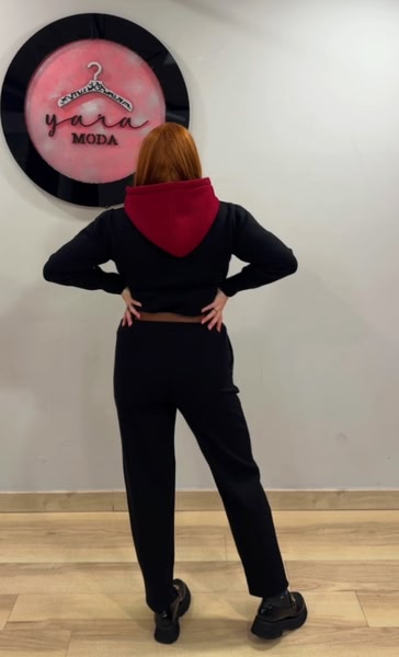 Jersey urbano mujer estilo casual con capucha